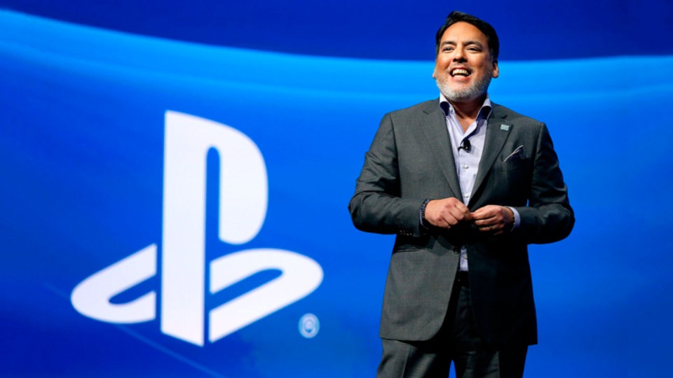 Eski PlayStation Başkanı Shawn Layden, Konsola Özel Oyunların Önemli Olduğunu Vurguluyor
